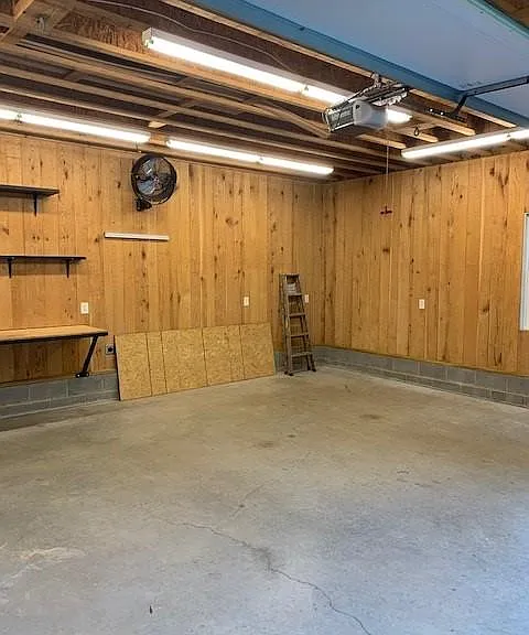 341 Brighton Dr — Photo 16