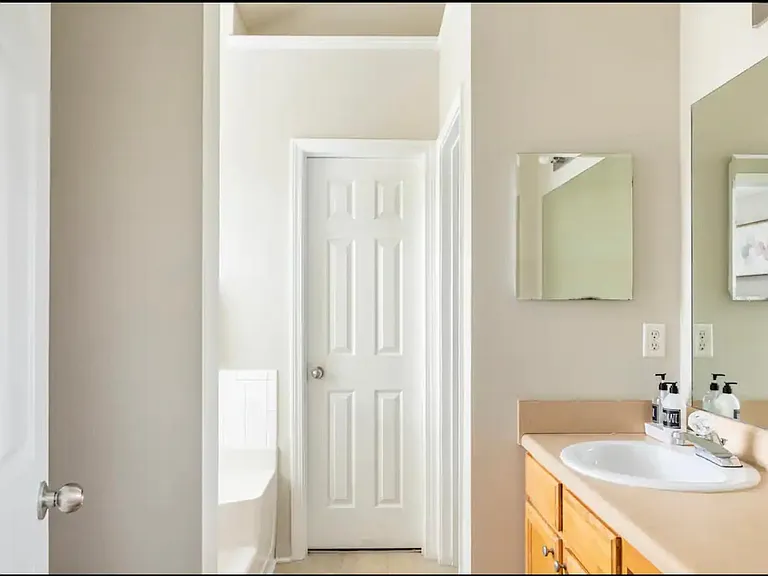 1934 Eshelman Ct — Photo 13