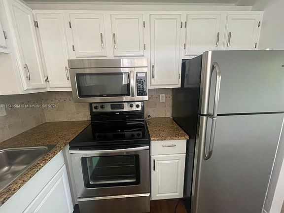 3rd image of 1225 NW 21st St APT 1103