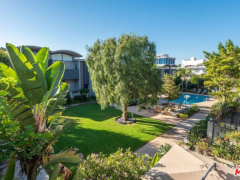 13233 Fiji Way #K — Photo 17