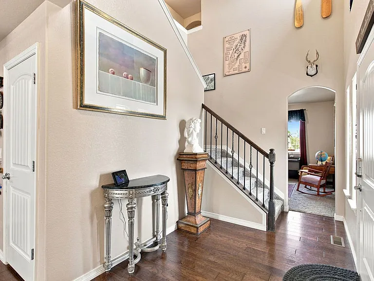 509 Wrangell Ln — Photo 5