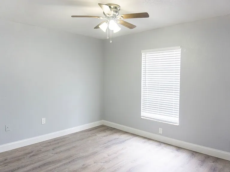 Lincoln Place — Photo 19