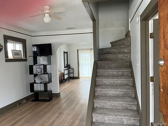 3rd image of 7352 Dale Ave