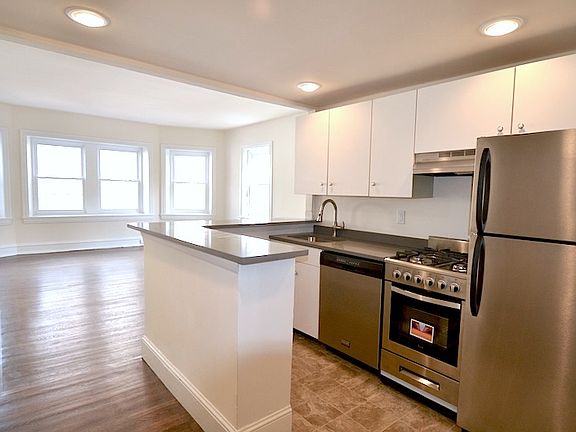 #3R: 1BR for $1795 for July/August 2022