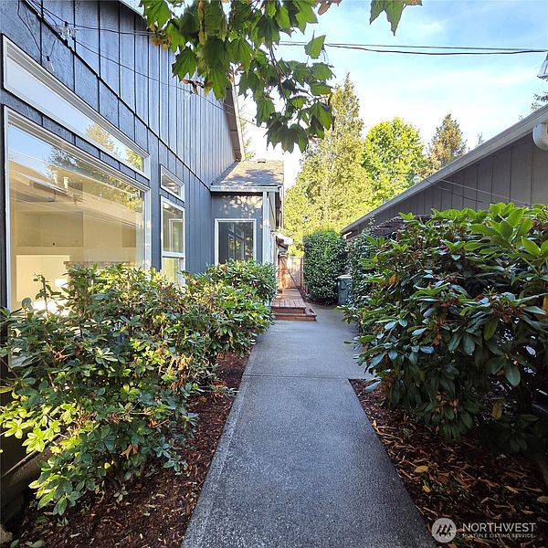 4th image of 6039 Bryanston Lane SE