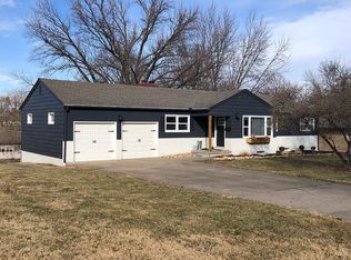 412 W 96th Ter, Kansas City, MO 64114