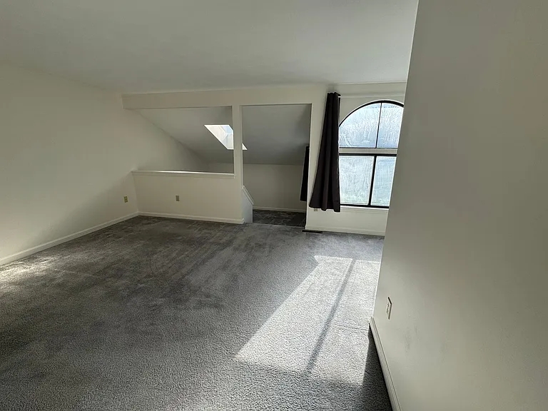323 Gillespie Ave — Photo 25