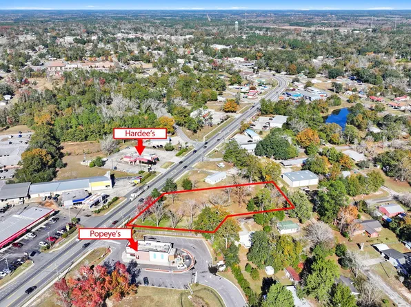 1217 Main St, Chipley, FL 32428