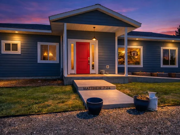 1212 Winners Circle Ln, Corvallis, MT 59828