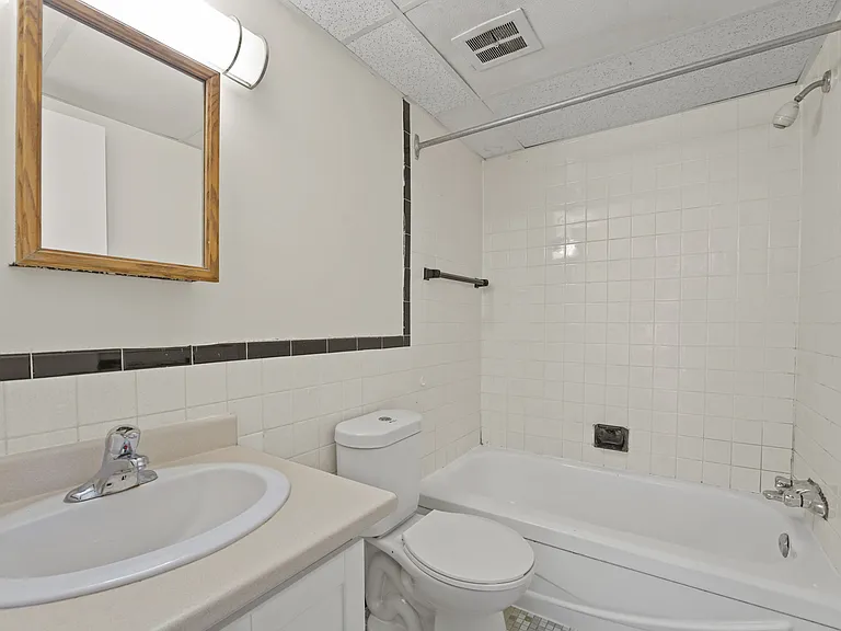 3170 Donnelly St — Photo 18