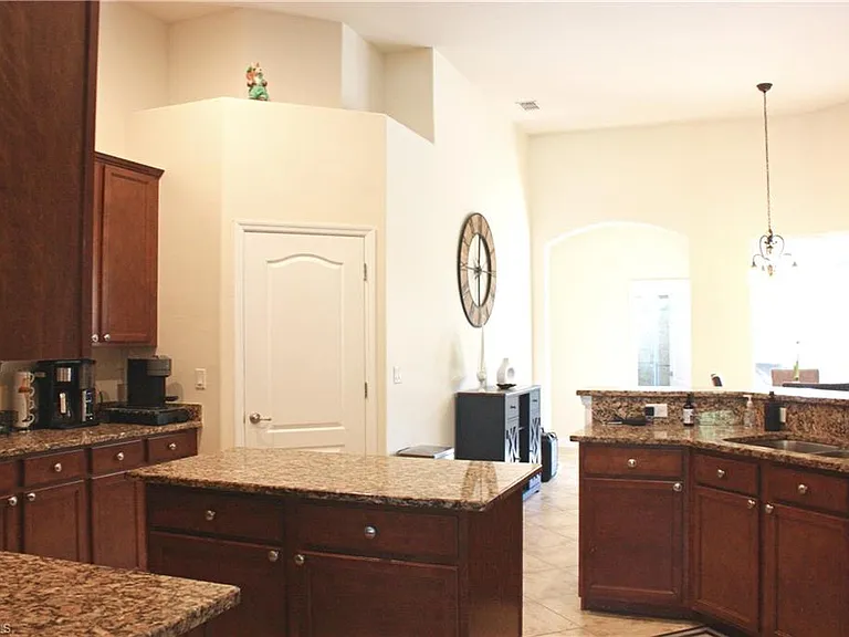27050 Eden Rock Ct — Photo 7