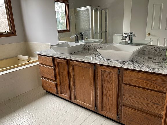 3rd image of 45393 Danbury Ct