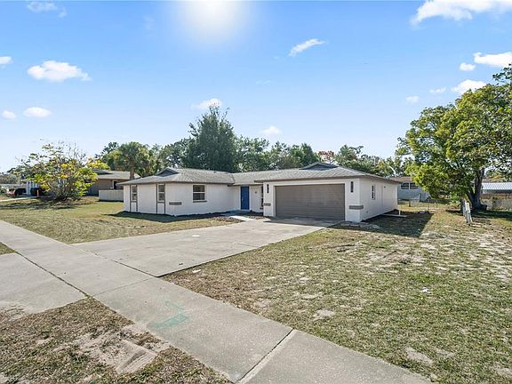 3rd image of 10072 Northcliffe Blvd
