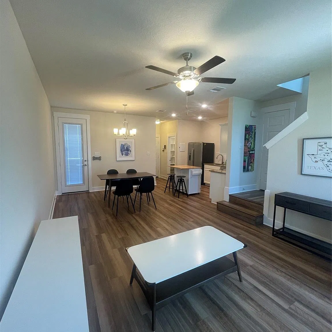 2 bed, 2.5 bath, 1349 sqft, $1,800 — Photo 4