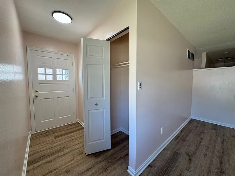 3415 Center Dr — Photo 9