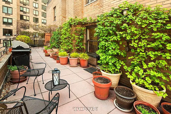 Sold by Town Residential | media 9