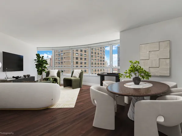 200 East 94th Street image 1 of 14