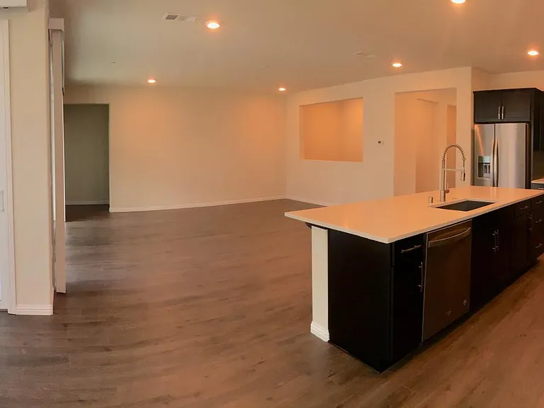 931 Island Palm Way — Photo 4