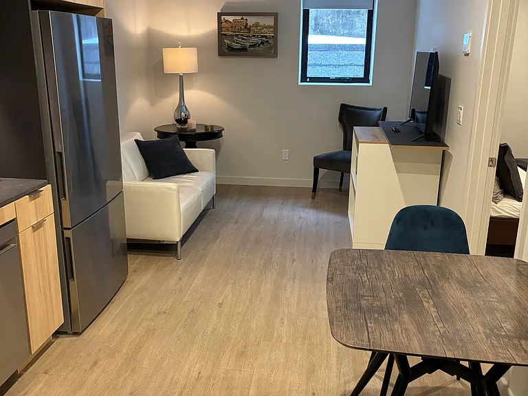 24 8th St #4B — Photo 7