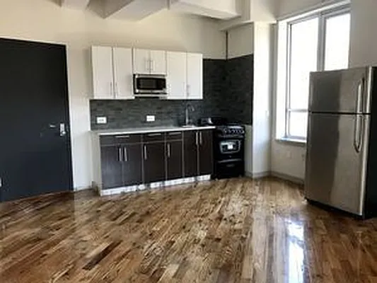 Rented by Pearl Realty Management LLC | media 12