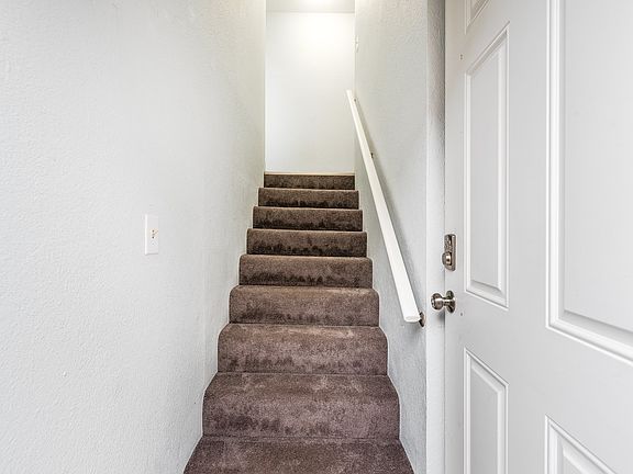 4th image of 1924 S L St #B