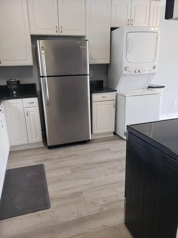 3 bed, 2.5 bath, 1408 sqft, $2,900 — Photo 2