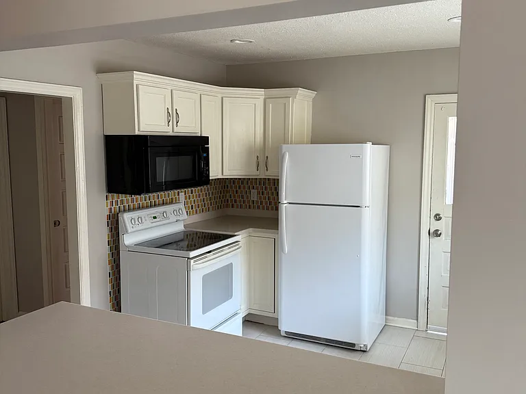 2109 Clay St — Photo 10