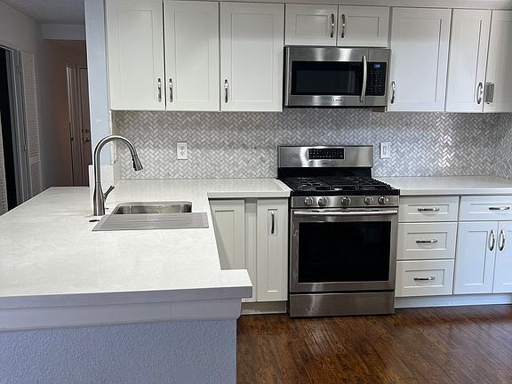 3rd image of 29154 River Run Ln