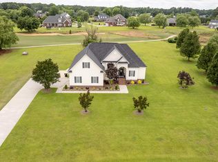 1490 Timberlake Dr, Clinton, NC 28328