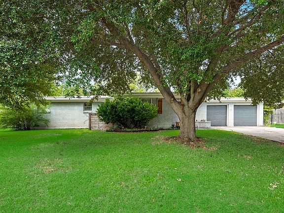 2nd image of 3812 Springbranch Dr