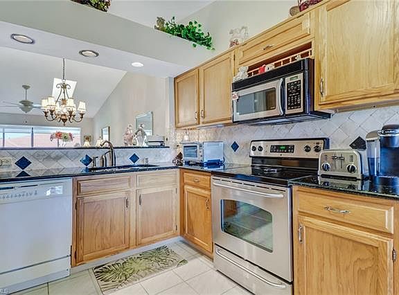 4th image of 5475 Fox Hollow Dr