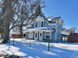 109 3rd St, Persia, IA 51563