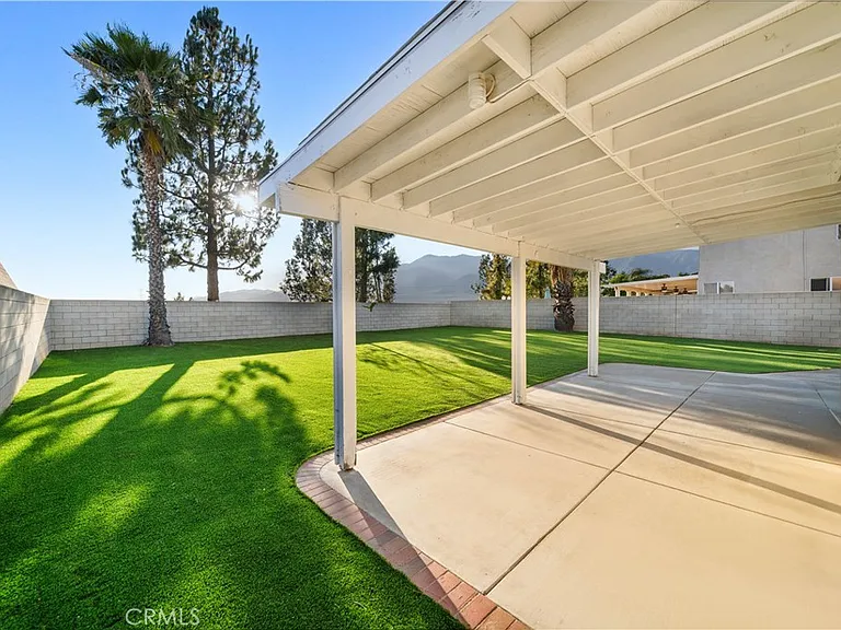 6766 Royal Crest Ct — Photo 42