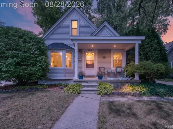 2252 Harvard Rd, Berkley, MI 48072