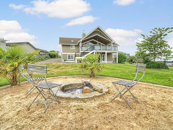4th image of 4603 N Island Dr E