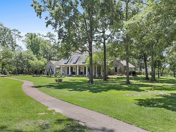 3rd image of 15120 Dendinger Dr