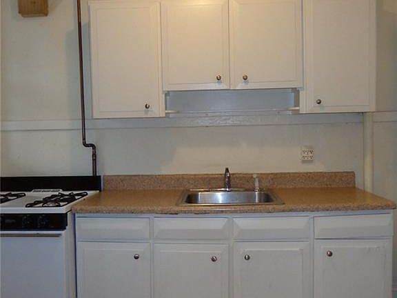 5th image of 1001 Gates Ave APT 12C