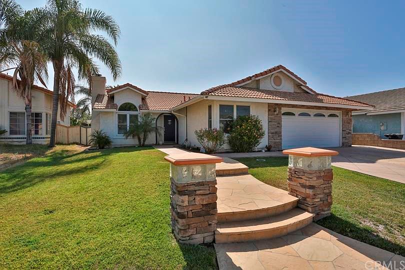 2nd image of 16748 Kettenburg Ln