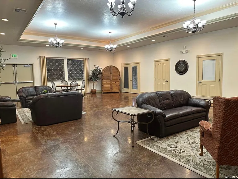 345 Meadow Brook Ln — Photo 13