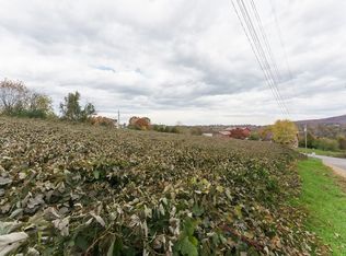Maplecrest Ln, Sevierville, TN 37876