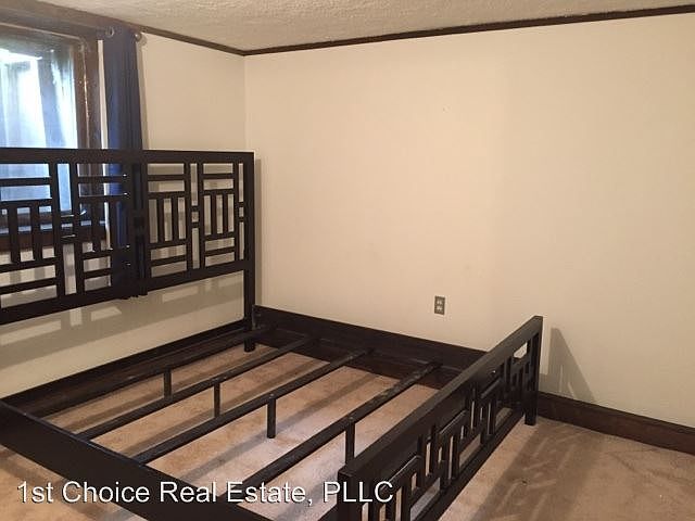 1st image of 1019 Daisy Ln