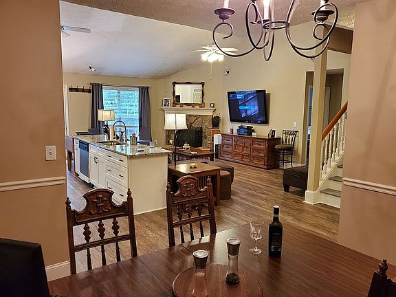 4th image of 6136 Live Oak Dr