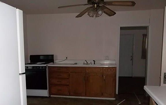 4th image of 1643 Fairfax St