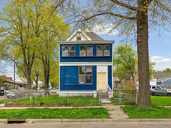 3rd image of 677 Sherburne Ave
