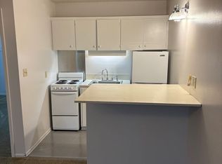 Center St. Apartments, Portland, OR 97206