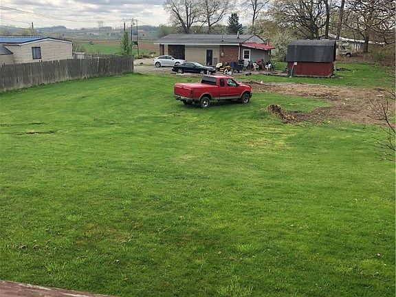 4th image of 1209 Greensburg Pike