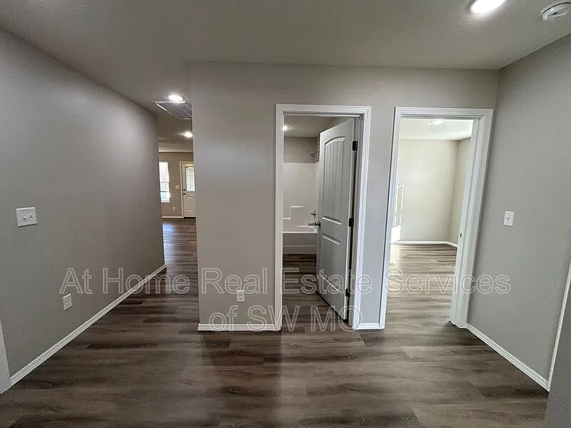 3 bed, 2.0 bath, $1,630 — Photo 2