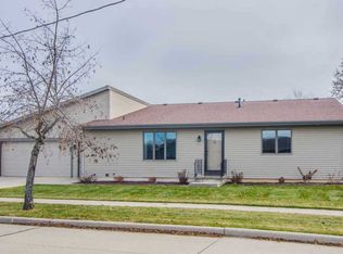 2211 Virginia Dr, Manitowoc, WI 54220