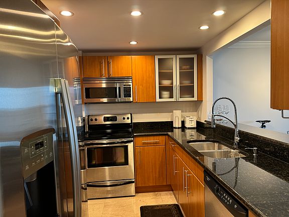 4th image of 5838 Collins Ave APT 12F