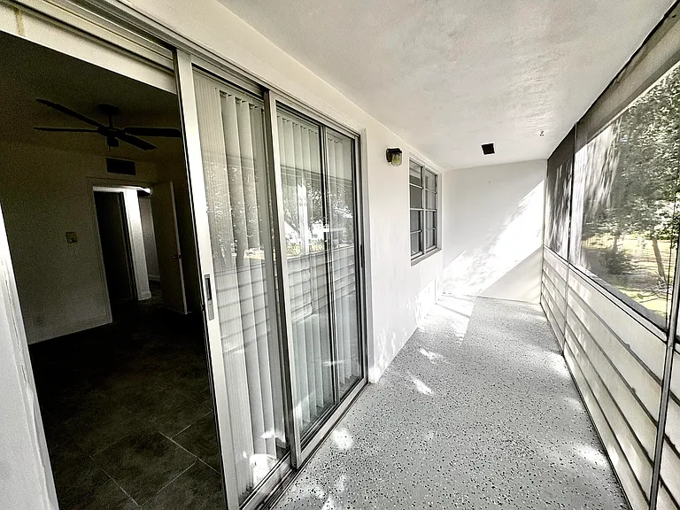 239 Sussex L — Photo 11